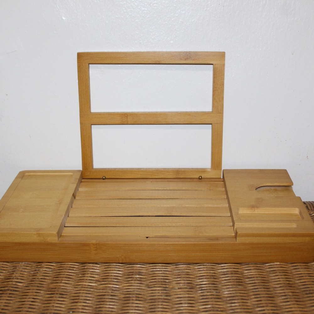 Yirilan Bamboo Bathtub Caddy Tray.